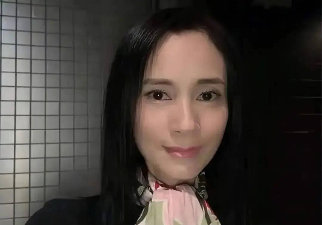 TVB前女星自曝遭面粉公司解雇！曾与梁朝伟主演武侠剧《侠客行》