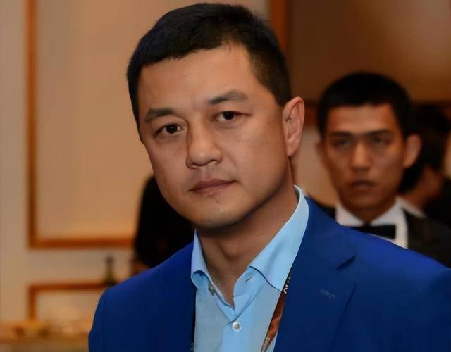 原创            李亚鹏现状曝光！身陷财务困境却无偿移交为李嫣打造的上亿幼儿园
