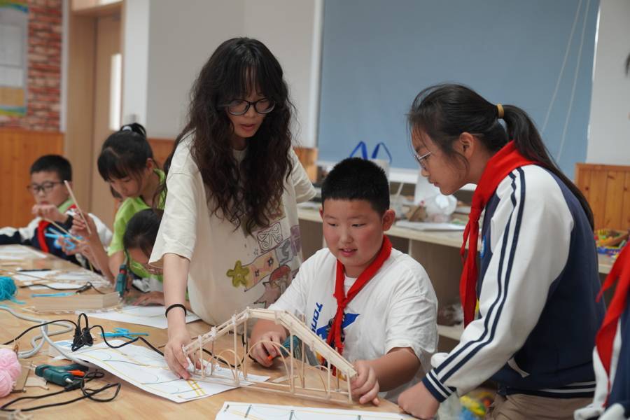南浔双林来了文化特派员，桥梁模型课让文化与艺术走进课堂