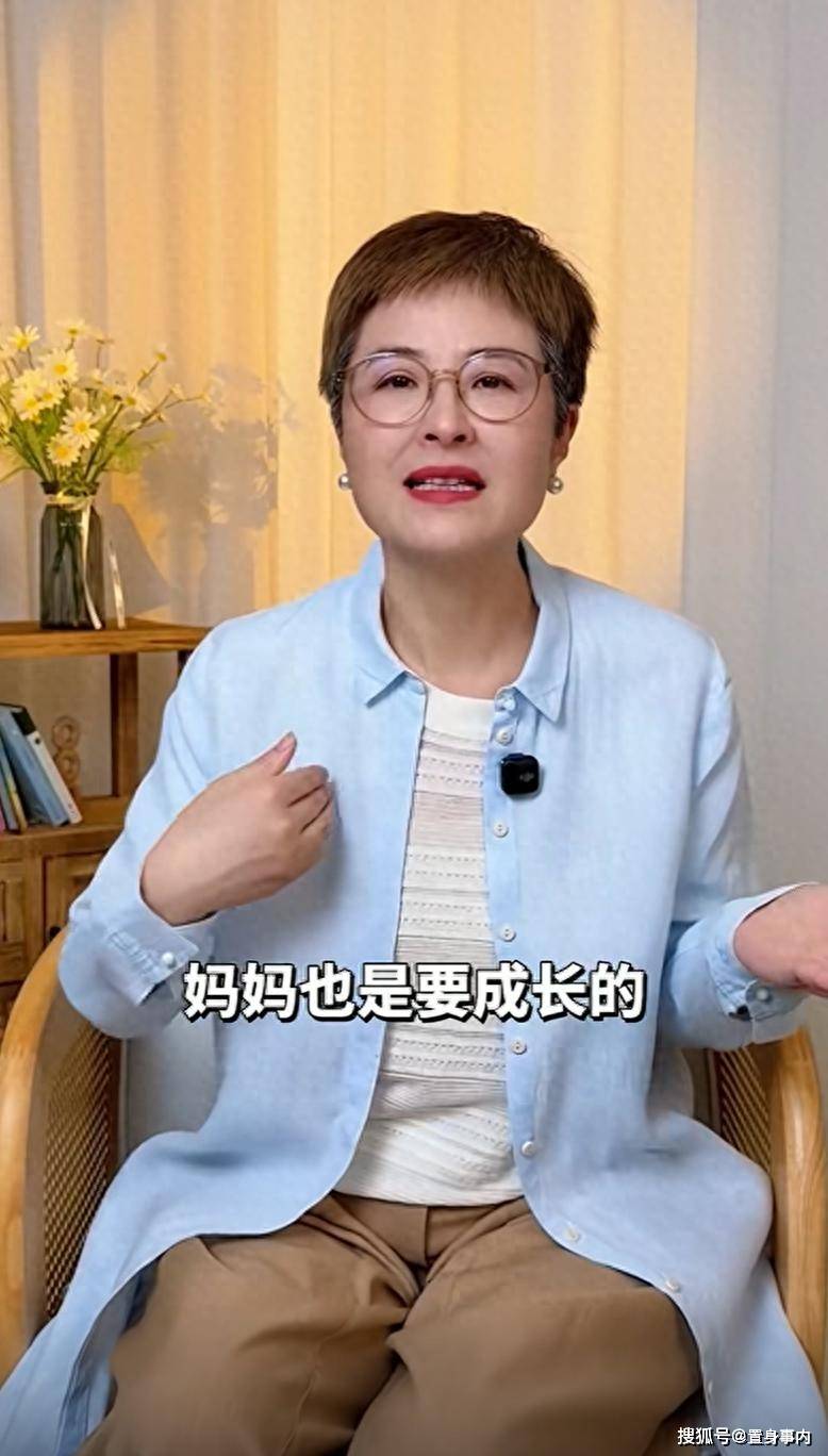 原创            央视主持张泉灵：辛苦18年，嫁给丈夫李铁，如今走上一条康庄大道