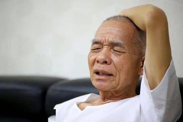 脑梗死亡的人越来越多？医生苦劝：天热宁愿打打牌，也别做4件事