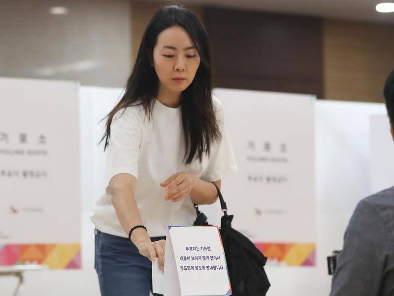 李在明出口民调大幅领先 新总统预计4日直接就职