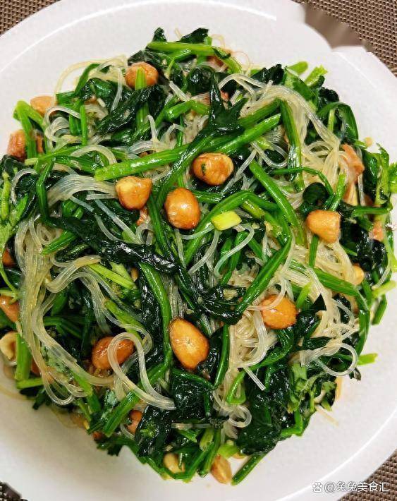 原创            50岁后少吃油腻，常吃5道“排毒菜”，养肝通便精神好