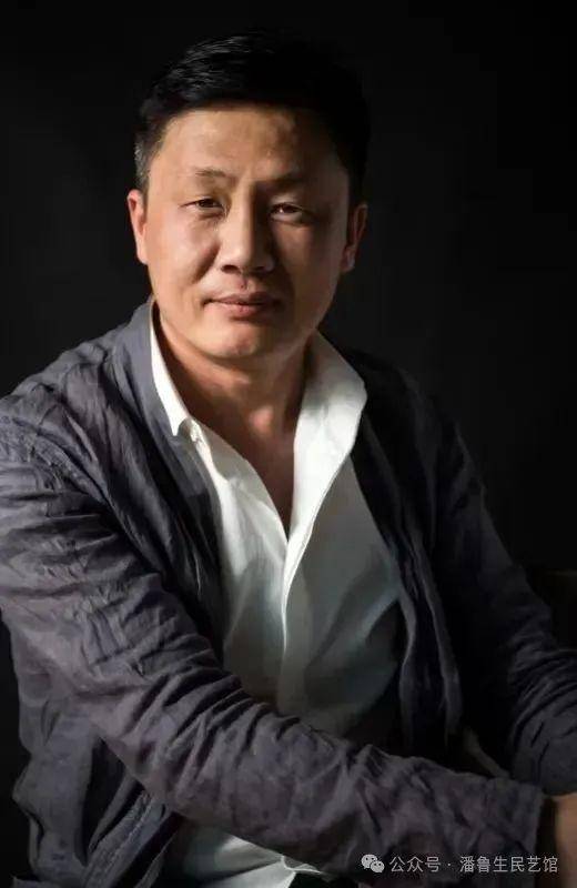 潘鲁生丨杨晓刚的绘画艺术