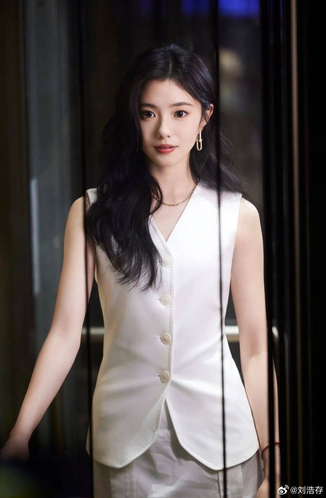 小眼睛主持防着妻子？刘浩存被溜粉？宋祖儿被嘲扑戏？韩雪天龙人特权？姨太问答