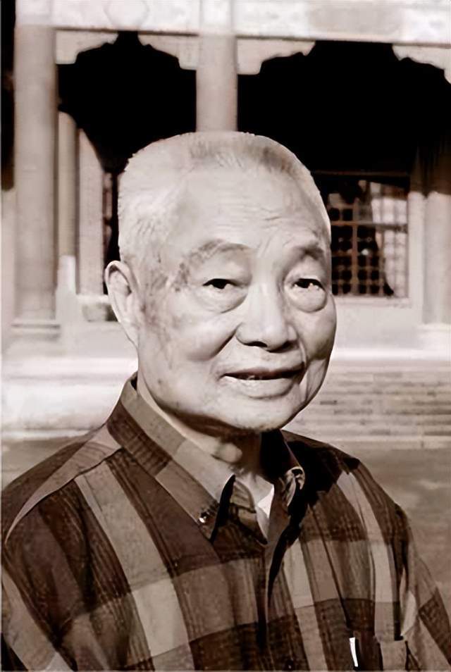 解剖专家执笔锋，魏晋风骨小楷雄！梁鼎光百万字帖燃亮传统书法灯