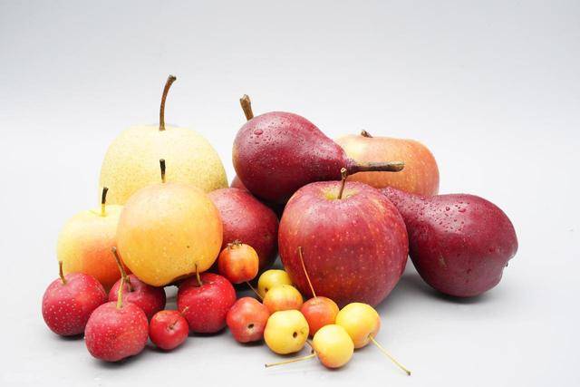 苹果山楂水：酸甜里藏着的养生“小心机”