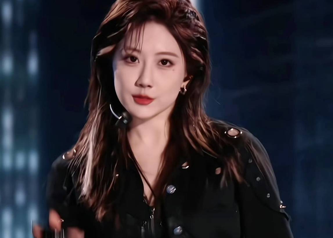 李艺彤回应没进入《浪姐》成团名单：看到卡位的时候我释怀地笑了