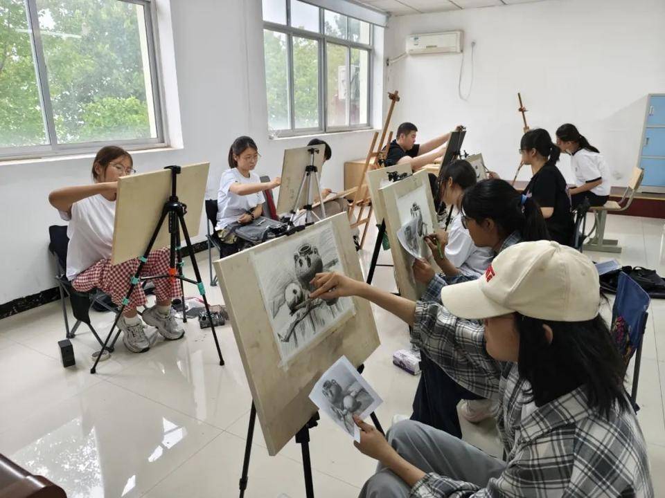 百名学子同台竞艺，临沂鲁州高中艺术特长生测试搭建升学新路径