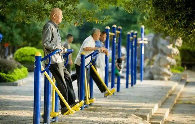 运动后心梗离世的人越来越多？医生：不管多累，运动后别做这3事