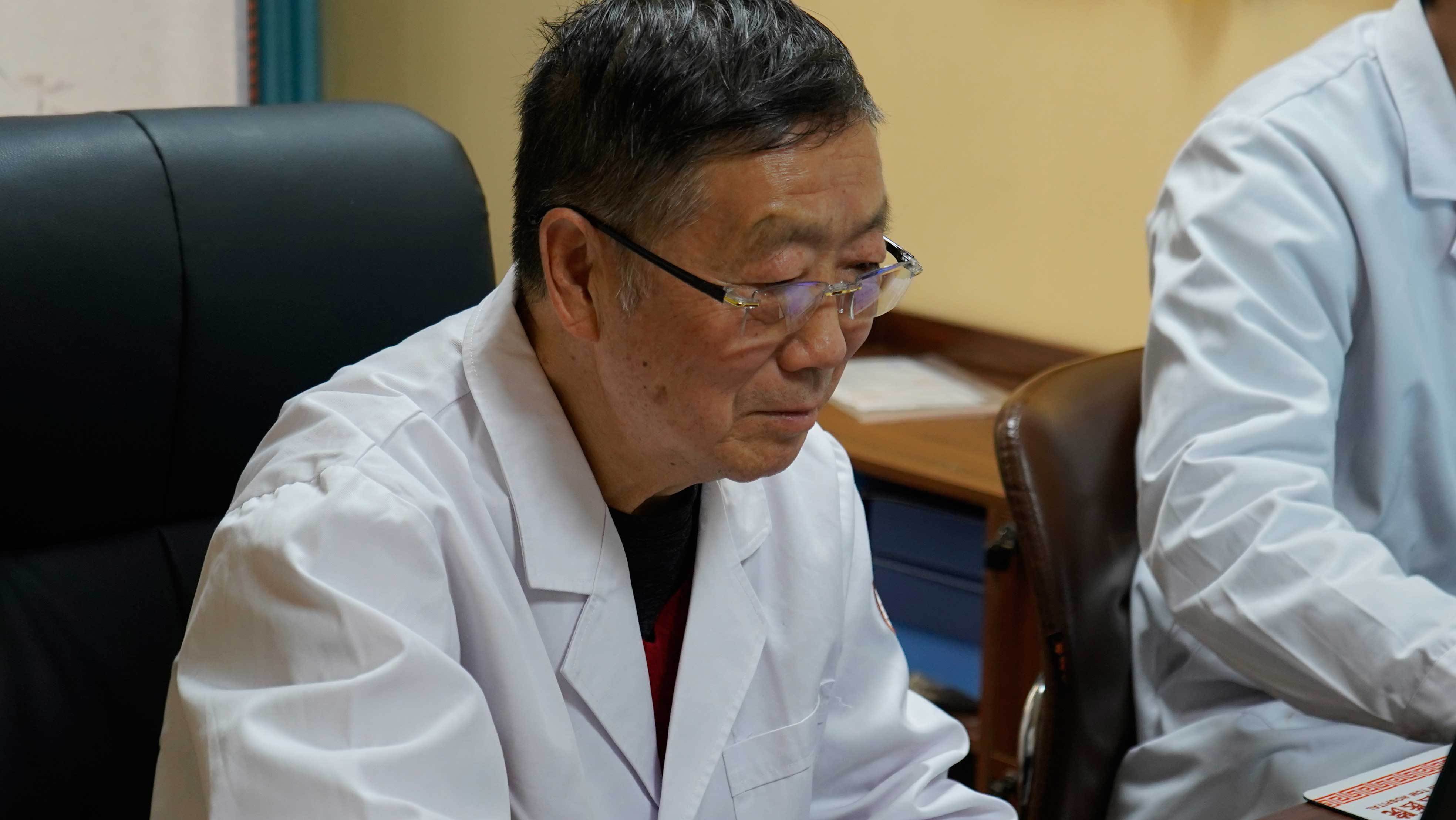 张瑞利医生治疗肺病：慢性肺炎多久可以痊愈？