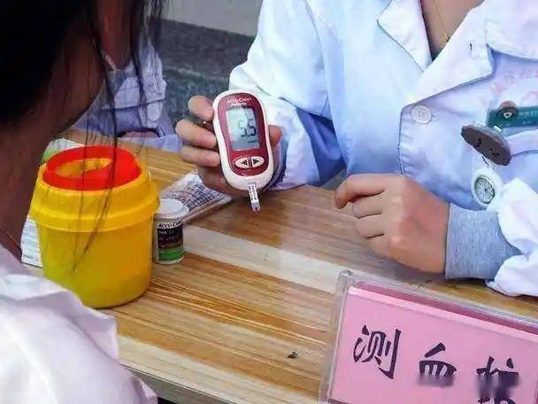 57岁男子糖尿病去世，医生警告：把3样当饭吃，血管再好也扛不住