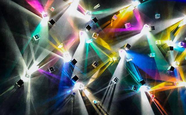 走进美术馆，感受艺术与科技融合的魅力