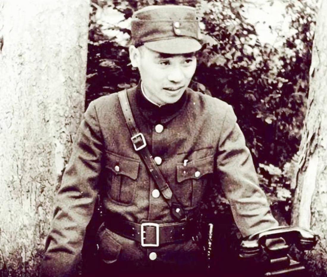 原创            黄埔生名将辈出，教官却无一名将，听话就能升官，谁还研究战术？