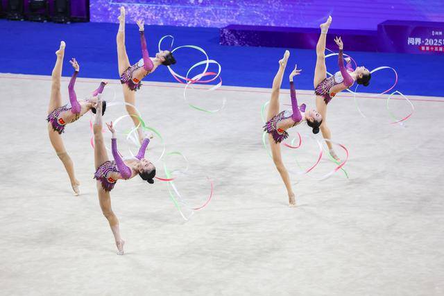 全国艺术体操锦标赛暨十五运资格赛在重庆开赛