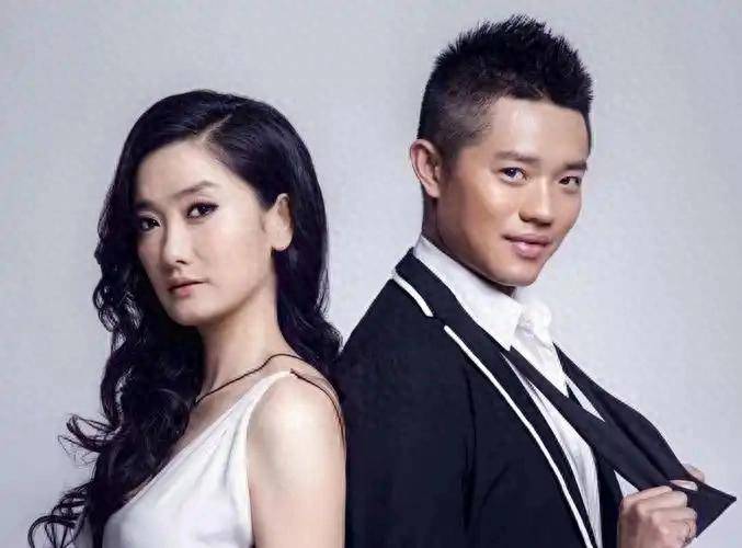 原创            凤凰传奇遭封杀？演唱会接连取消，48小时内，再传3大坏消息