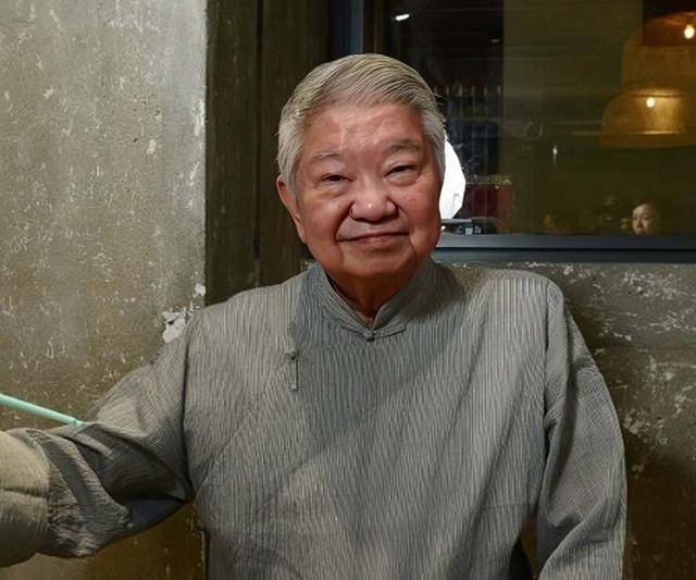 一路走好！香港知名才子蔡澜病逝，亲弟弟蔡萱在今年三月也已离世