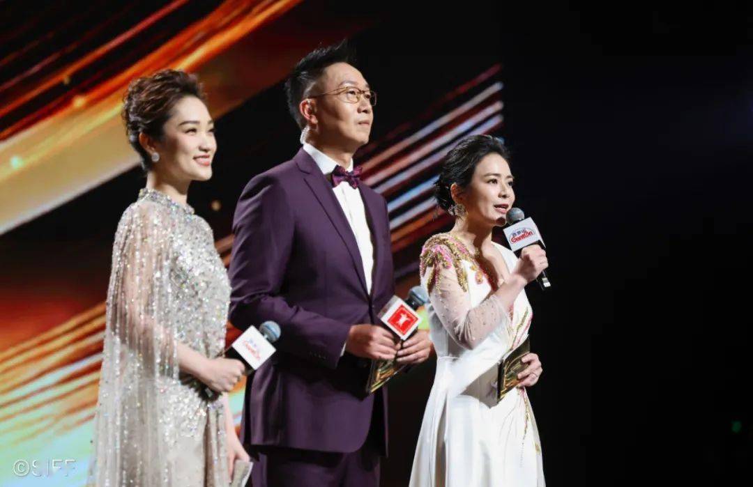 第27届上海国际电影节闭幕 万茜获金爵奖最佳女演员