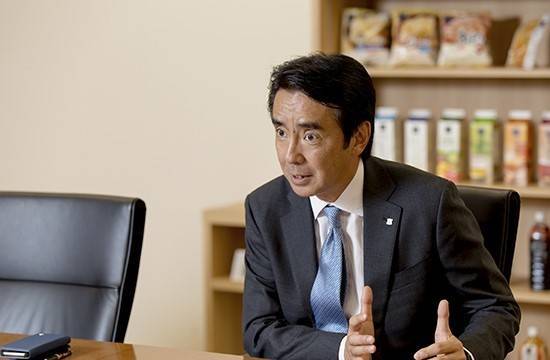 “米荒”持续，日本连锁便利店推出用2023年收获大米制作的“陈年饭团”，引发争议