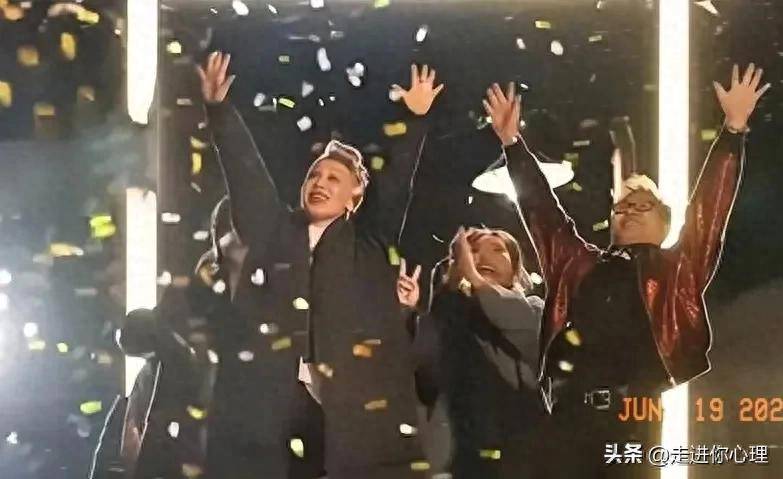 原创            46岁章子怡再破天花板：这一次，前夫牵手宁静也盖不住她的风头