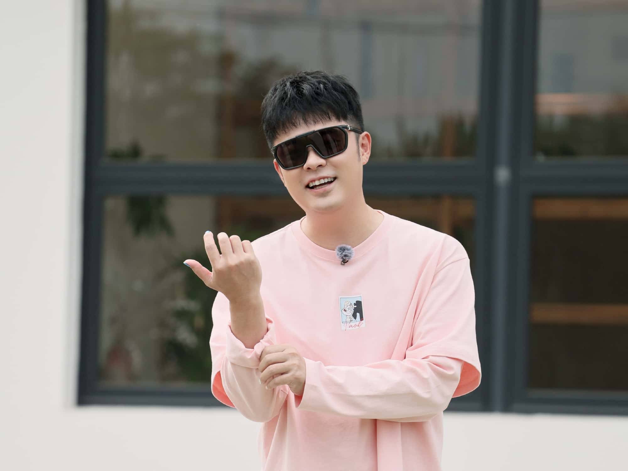 原创            张小婉摔跤，打的不是邓超的脸，而是《五哈》节目组的脸