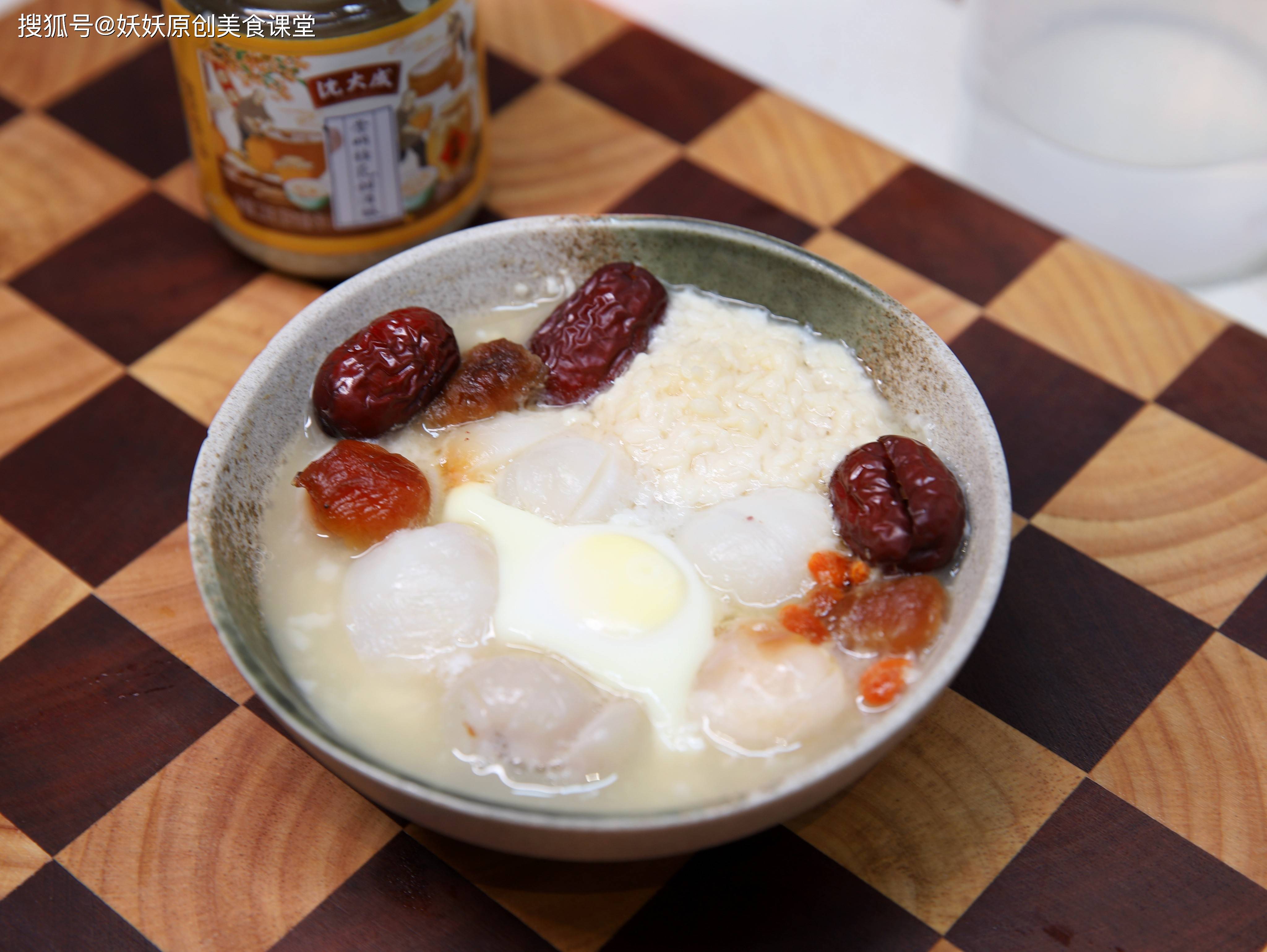 原创            方法很土，补气血很快，这个夏天最流行的甜品方子，坚持吃很有效