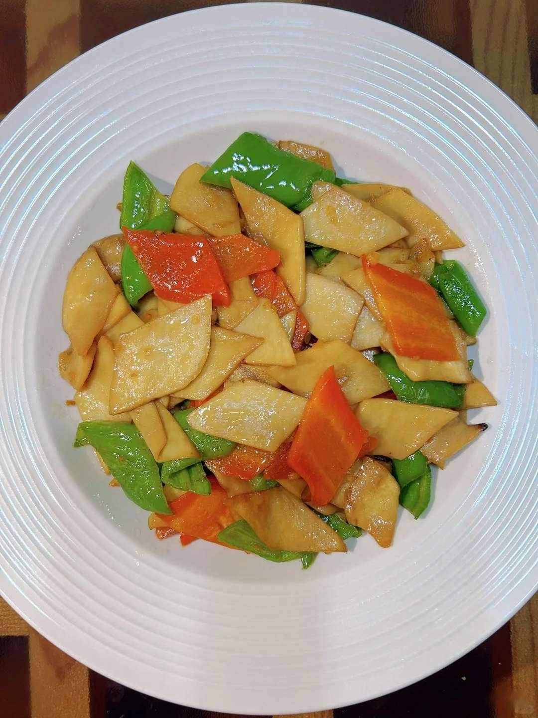 原创            胆固醇高需警惕！多吃这道菜，调节血脂，血管健康负担轻！