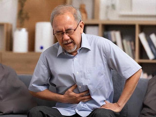 医生告诫：患肠胃炎的人，最好改掉这3个坏习惯，或许能远离炎症