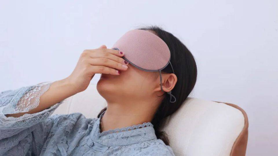 身体出现这4种表现，多半是中风的前兆，及时就医是关键