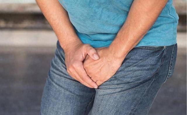 容易得前列腺癌的男性，多半有这3种表现，希望你一个没有