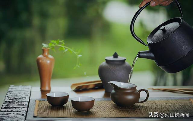 医生发现：喝茶不要太淡，茶喝的越浓，老人会更长寿？是真的吗？