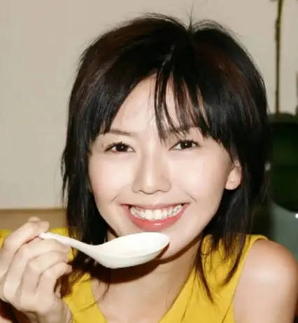 北京偶遇孙燕姿一家四口爬长城 13岁儿子冲在最前面