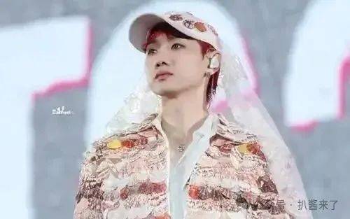 【2025.6.18】能说说徐志胜？怎么评价王楚然和张婉莹？《私藏浪漫》魏哲鸣？汪苏泷属于几线 ？给艺人做数据的男女比例？