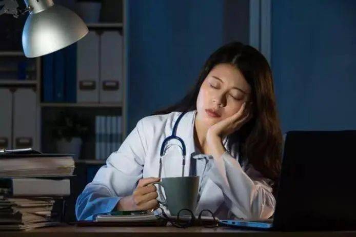 长期“上夜班”的人，或许将要承受这6大后果，做好3点，或能缓解