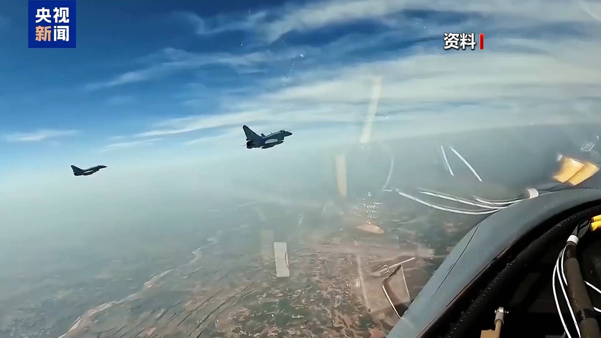 我国新一代隐身战机歼-35A首次国外展出