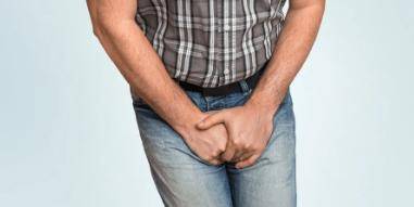 男性“晨起”后3个行为，或比喝酒还伤肝，别不当回事，自查你有没