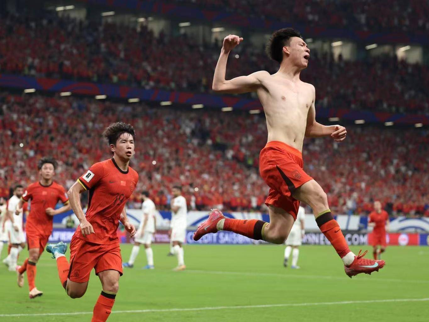 王钰栋蒯纪闻将入围国足东亚杯名单 平均年龄大幅下降