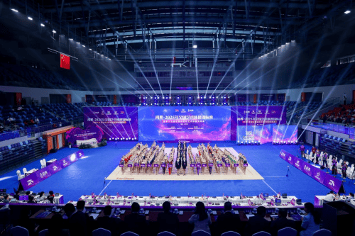 问界·2025年全国艺术体操锦标赛收官 问界跨界融合铸就“科技+体育”创新典范