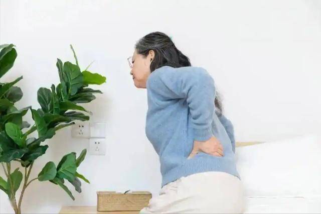 脑梗与睡觉有关？医生苦劝：上了年纪的人，睡觉一定要留心这4点