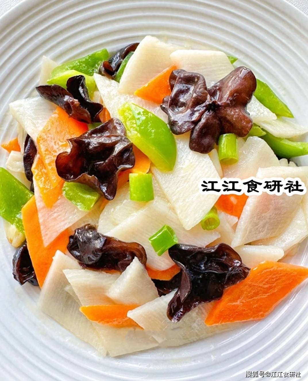 原创            百病不离肝！老中医推荐3道养肝菜，中老年人常吃清肝降火少生病