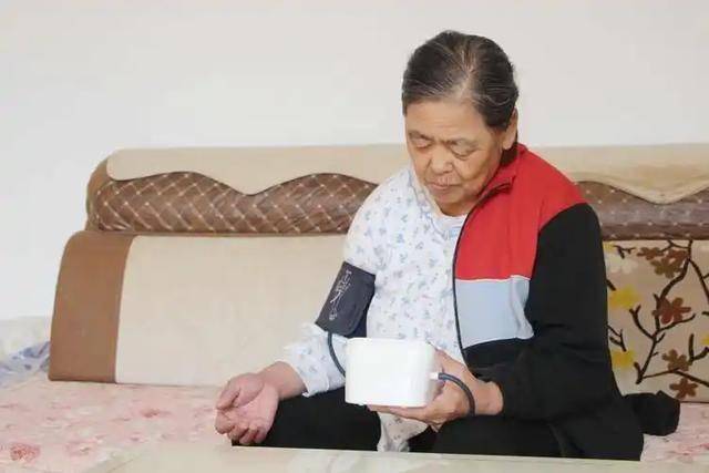 三天就死亡！医生苦劝：高血压患者出现这3个异常，马上去检查！