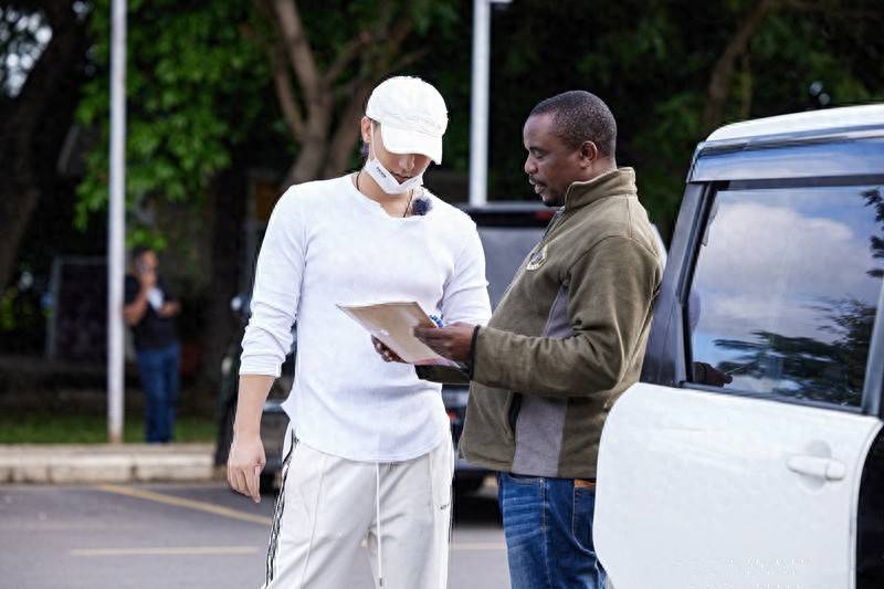 原创            《小伙小妹换游记》首播，非洲版去有风的地方，黄子韬非常为有趣