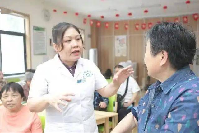 常吃素的人，更容易得脑梗？提醒：不想血管堵塞，3素菜别再吃了