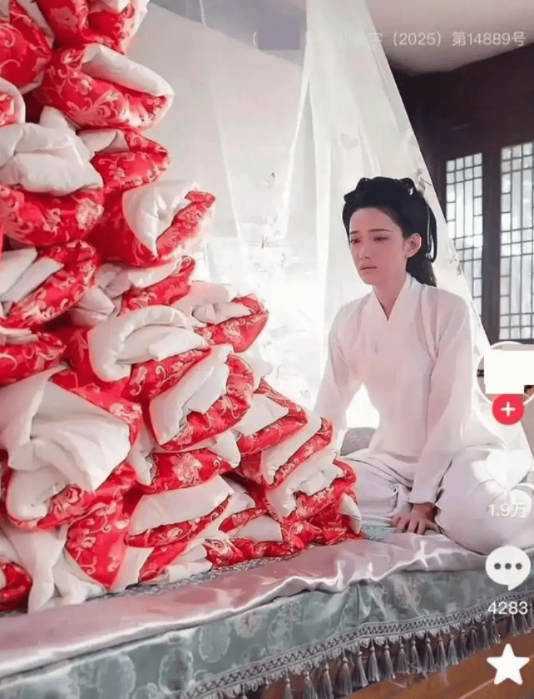 “一胎99子”折射短剧新流量密码？曾经满屏“龙傲天”，如今一个比一个癫