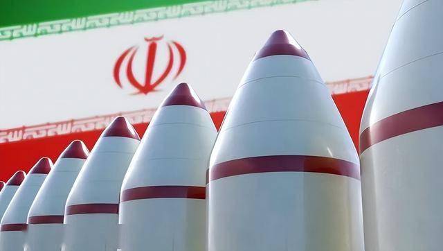 终于被打痛了，伊朗再发1吨级集束弹，同时炸毁以色列3大设施