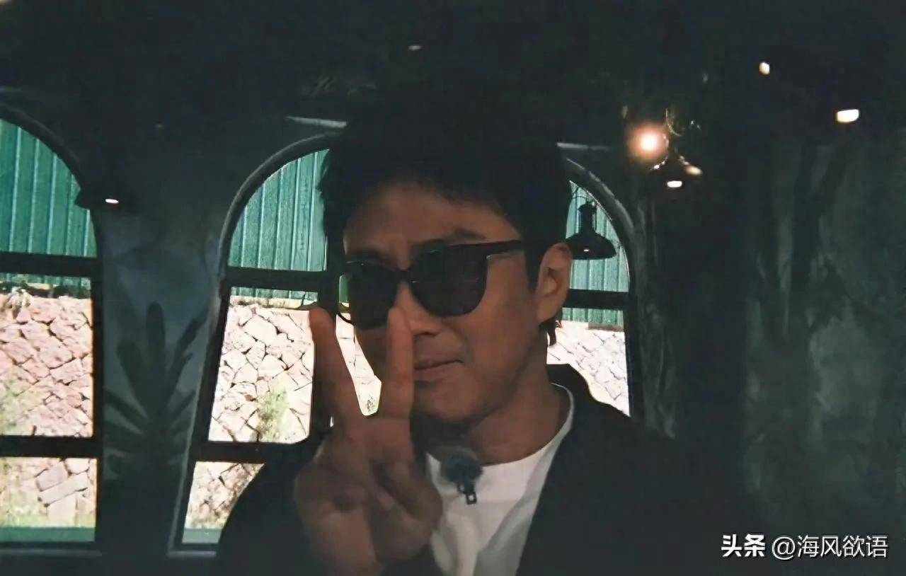 邓超深夜微博引风波，陈赫火速辟谣，这兄弟情太好嗑！