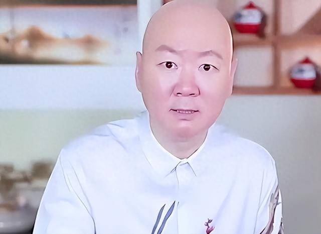 原创            郭冬临瘦到认不出，58岁孑然一身，无儿无女，靠拍视频消磨时间