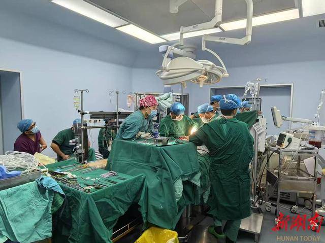 六旬老人主动脉夹层发作 这家医院7小时手术从死神手里“抢”人