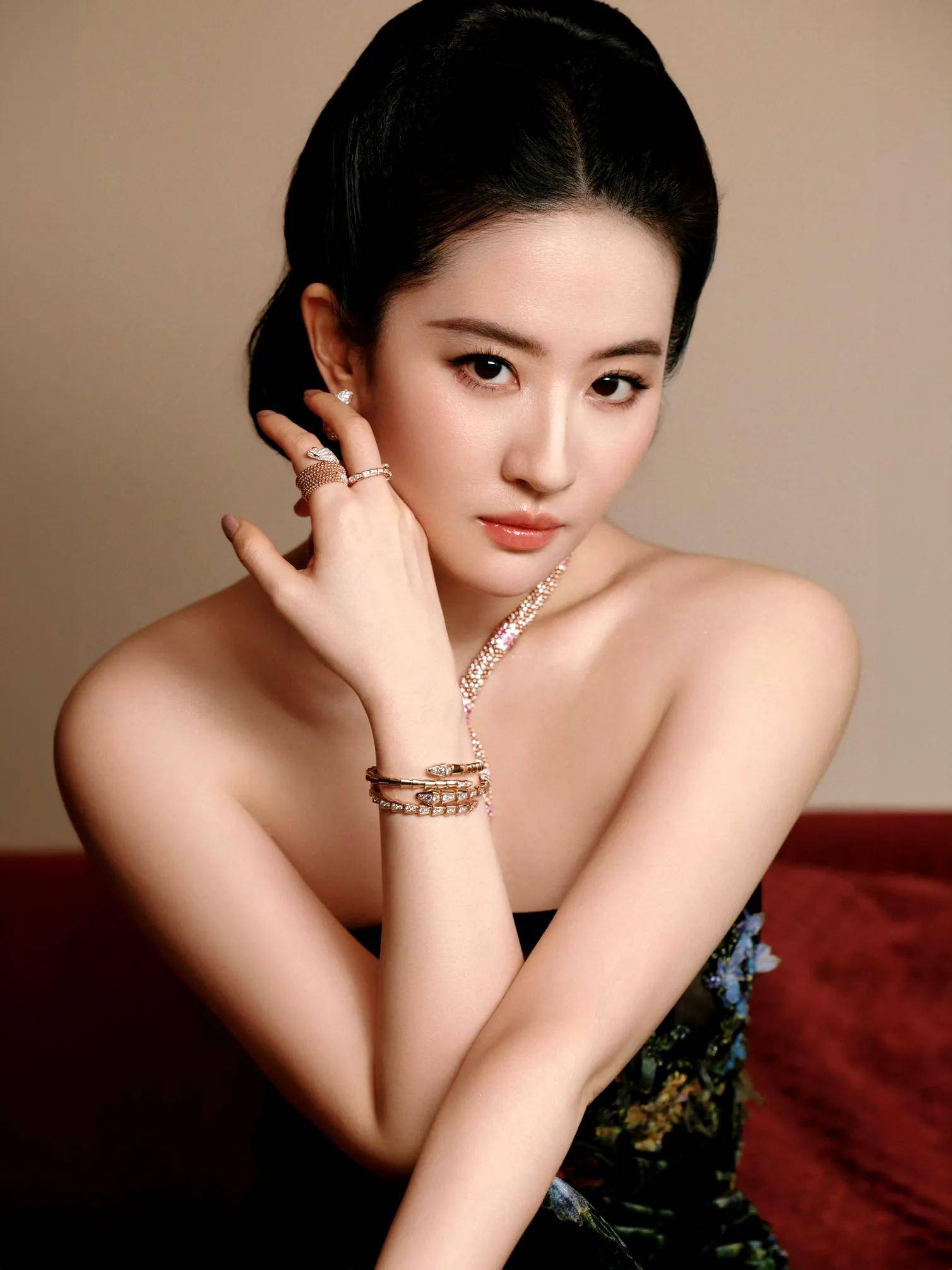 刘亦菲缺席白玉兰红毯！曾拿过所有“前哨奖”没胜算就不来了