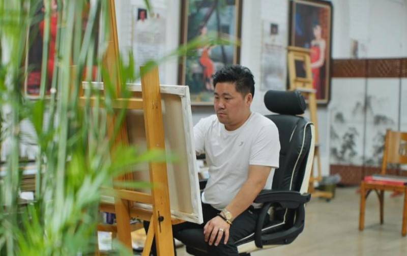 梁静：忆镜画派与新古典主义的双重开创者